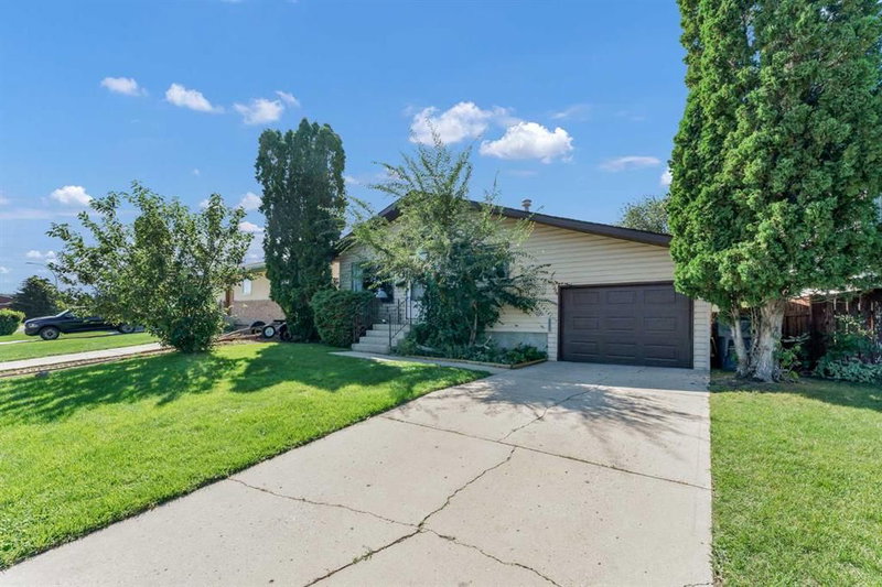 339 Ross Glen Drive SE
