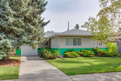 28 Gainsborough Drive SW