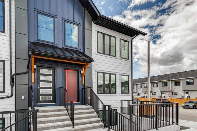 202 - 40 Livingston Parade NE
