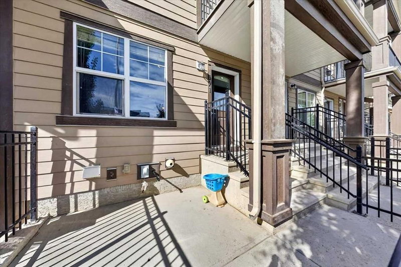 171 Evanscrest Gardens NW