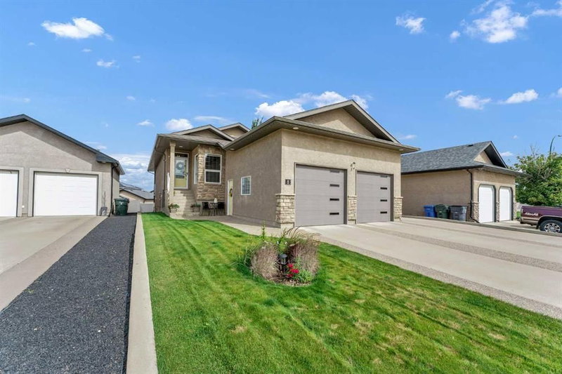 8 Sundance Close SW