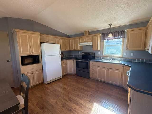 15 Dewberry Road