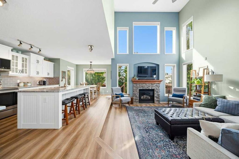 54 Tuscany Meadows Bay NW