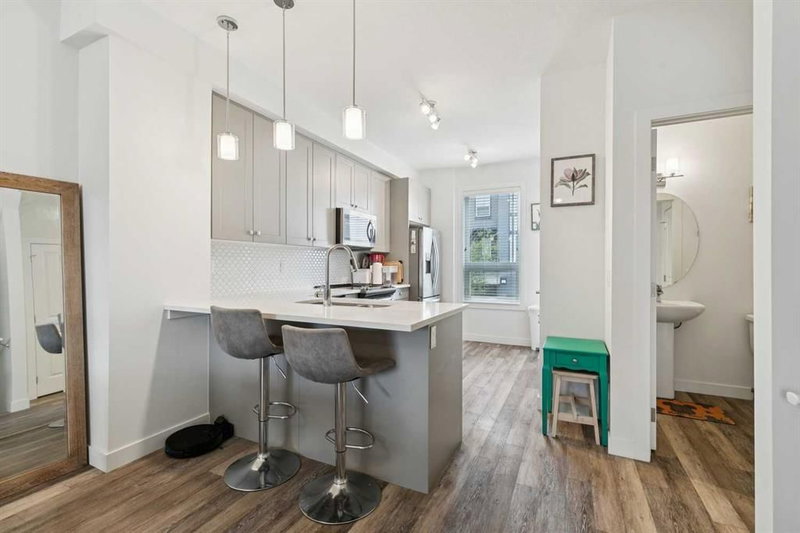 108 - 11 Evanscrest Mews NW