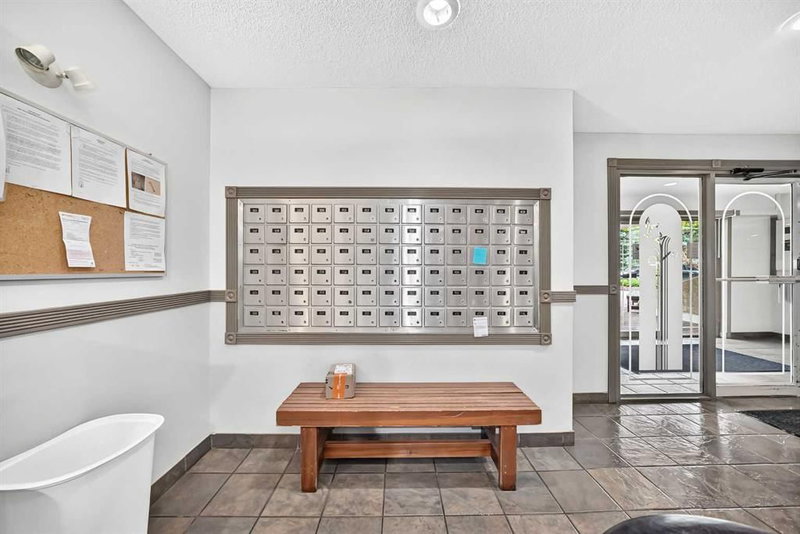 1P - 525 56 Avenue SW