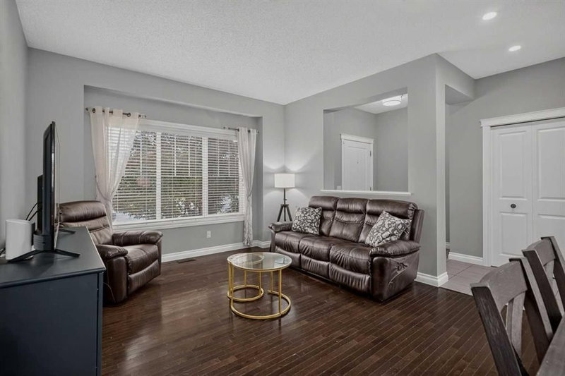 53 Mahogany Point SE, Calgary — listing photo 2