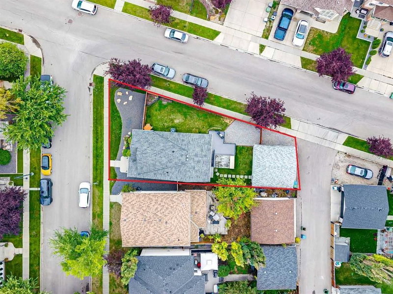 108 Elgin Manor SE