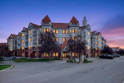226 - 20 Royal Oak Plaza NW