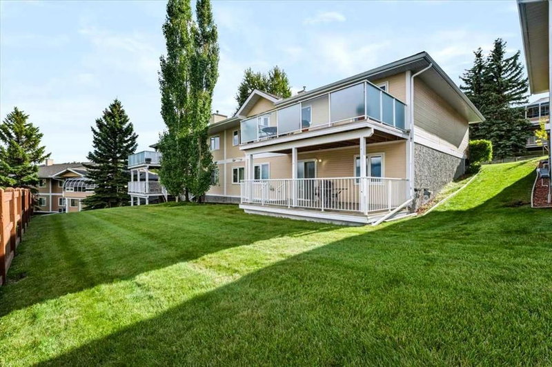 36 - 140 Strathaven Circle SW
