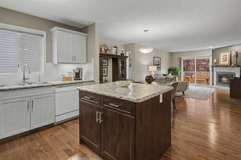 138 Hawkstone Manor NW