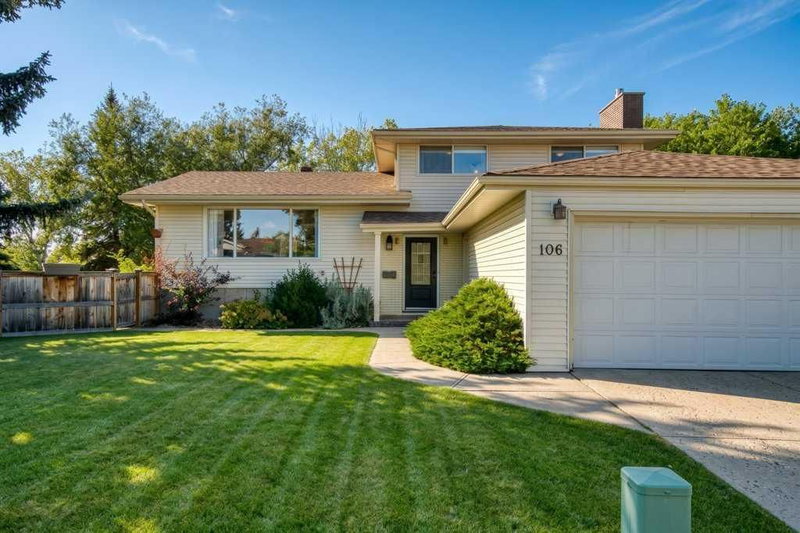 106 Dalgleish Bay NW