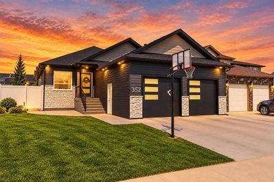 352 Somerside Crescent SE