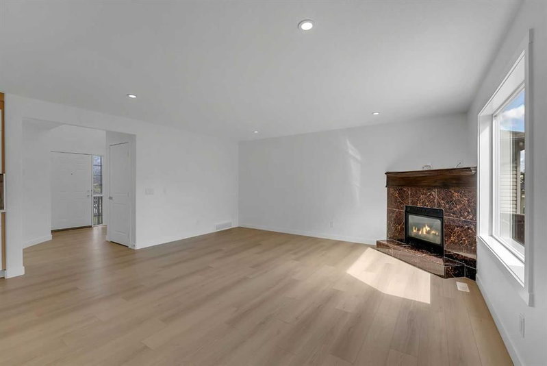 210 Crimson Lane, Rainbow Falls — interior photo 6