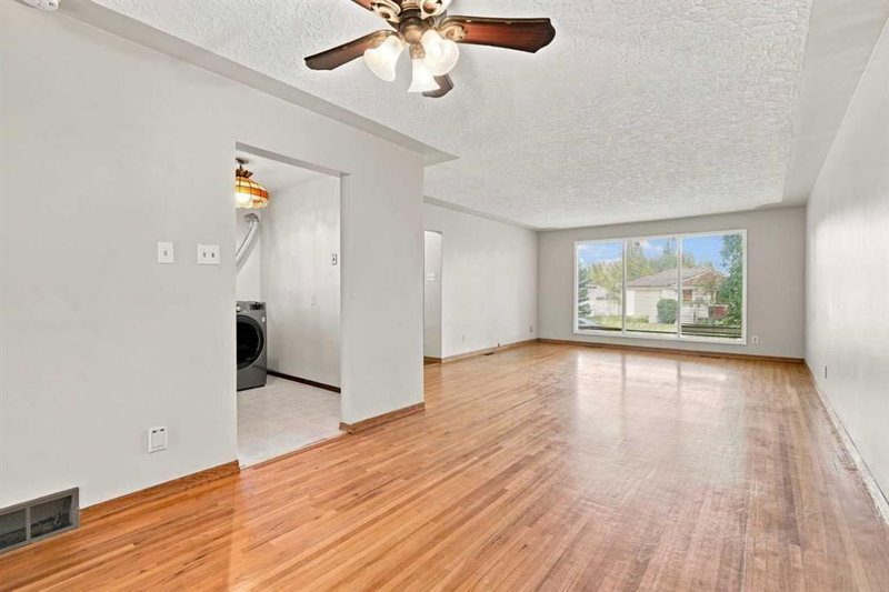 529 28 Avenue NW, Mount Pleasant — interior photo 7