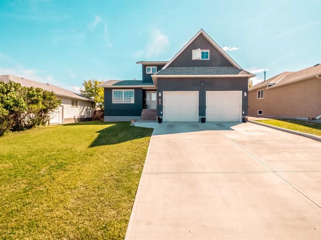 452 Pineridge Way, Pincher Creek — listing photo