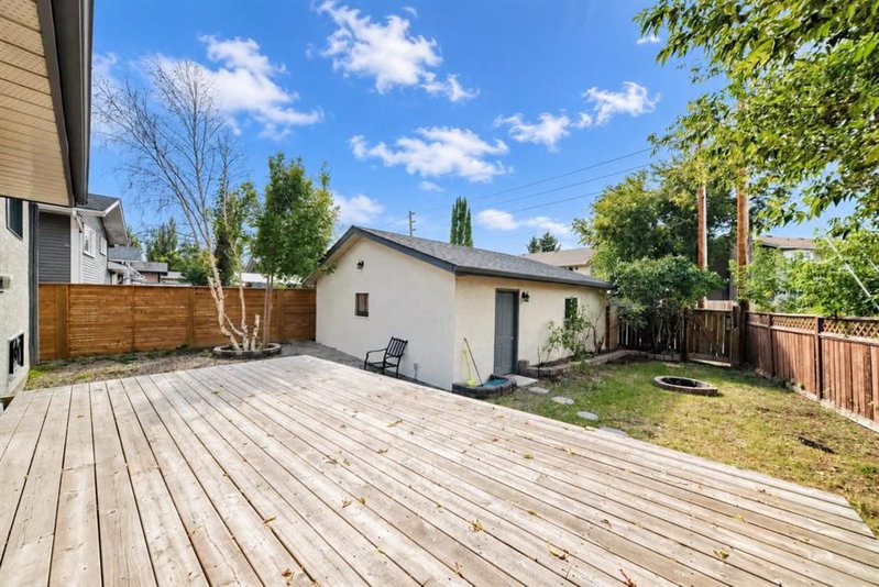 55 Mckinley Way SE, McKenzie Lake — interior photo 5