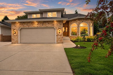 101 Dickenson Crescent