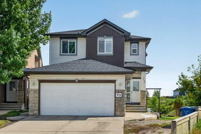 23 Saddlebrook Court NE