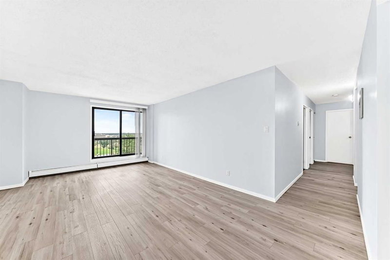 517 - 5 Berkeley Place W