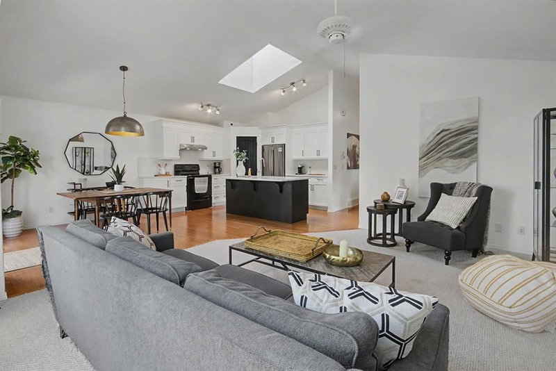 81 Brightonstone Grove SE