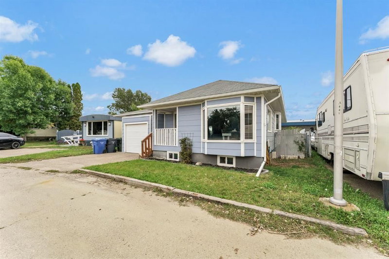 352 Cornell Crescent SW