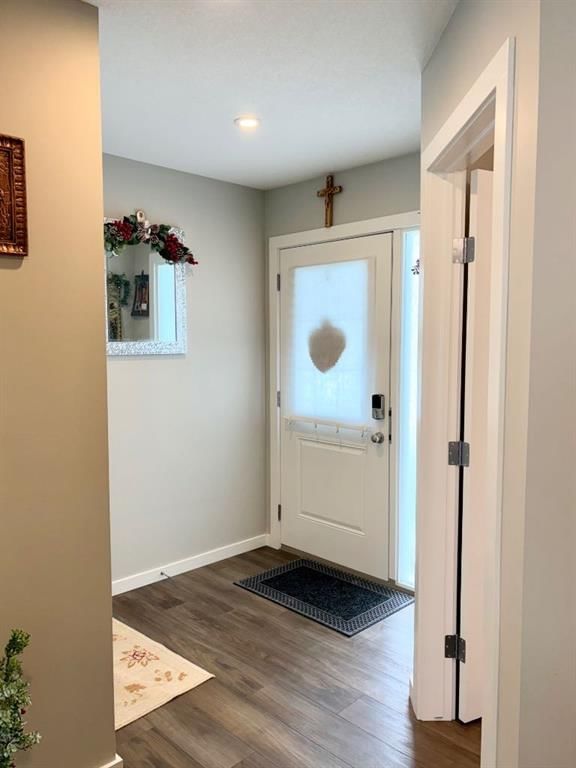 10 Earl Close