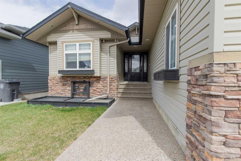 37 Laurel Place