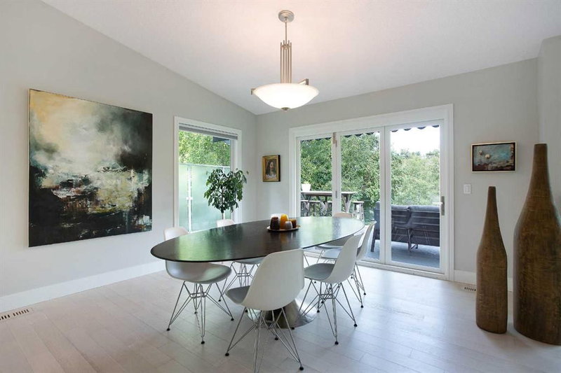 32 Bow Village Crescent NW, Bowness — interior photo