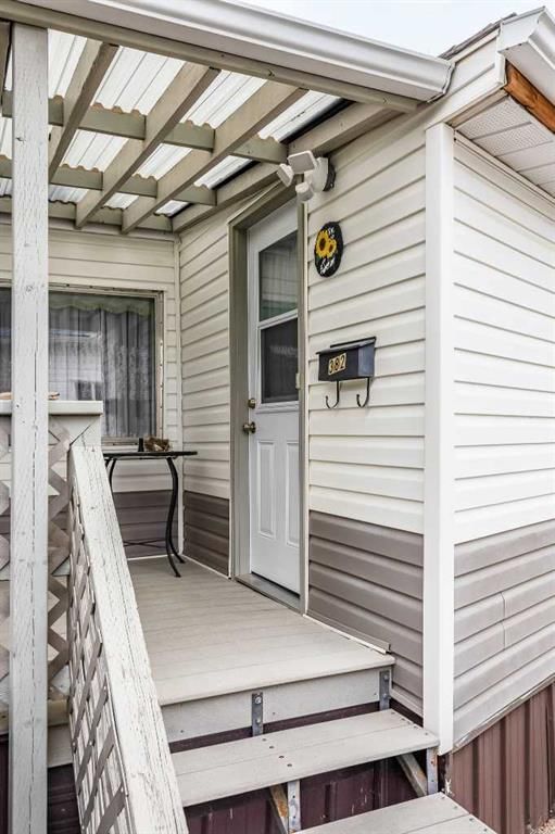 382 Belanca Crescent SW
