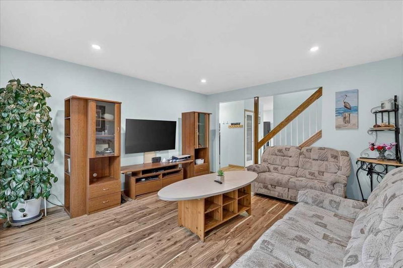 120 Aboyne Place NE, Abbeydale — interior photo 7