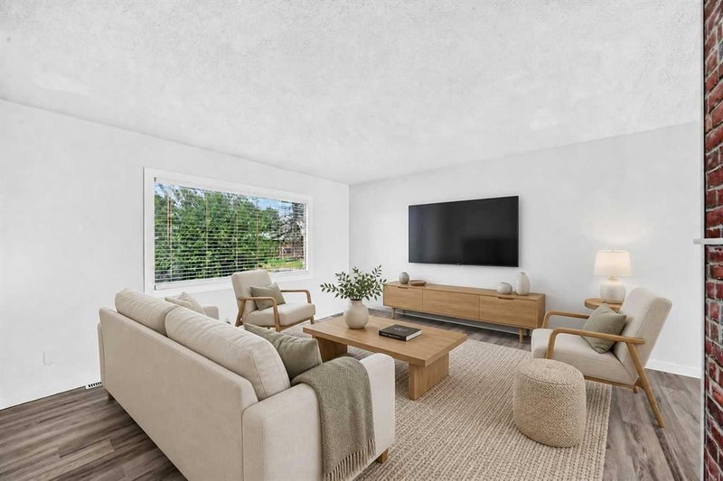 2016 46 Street SE, Forest Lawn — interior photo