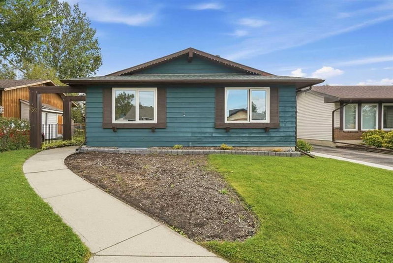 132 Hodson Crescent