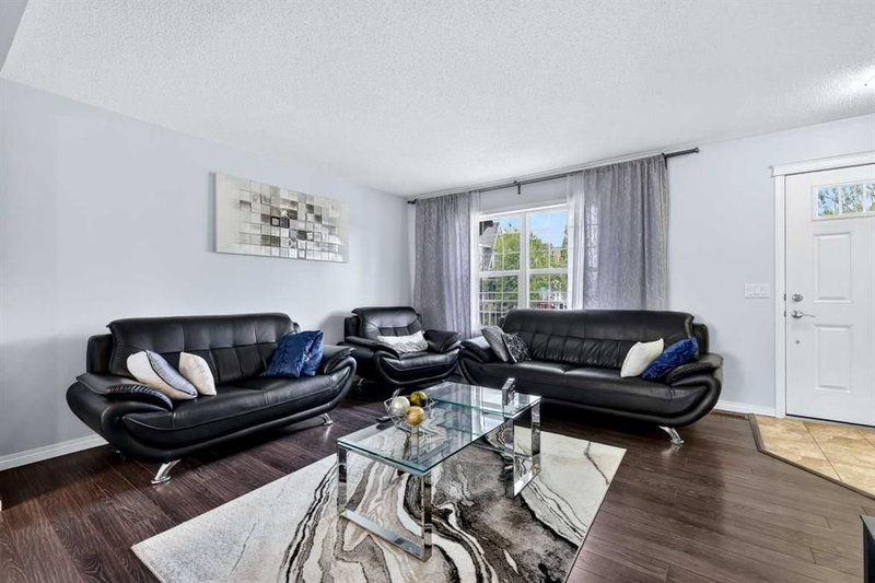 58 Auburn Crest Green SE