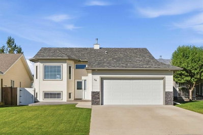 96 Hillview Drive