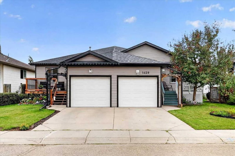1429 Strathcona Way