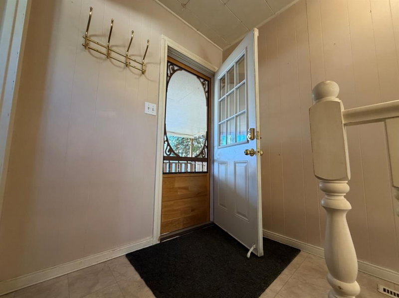 108 Poplar Crescent