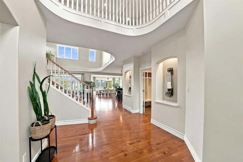 54 Allard Crescent