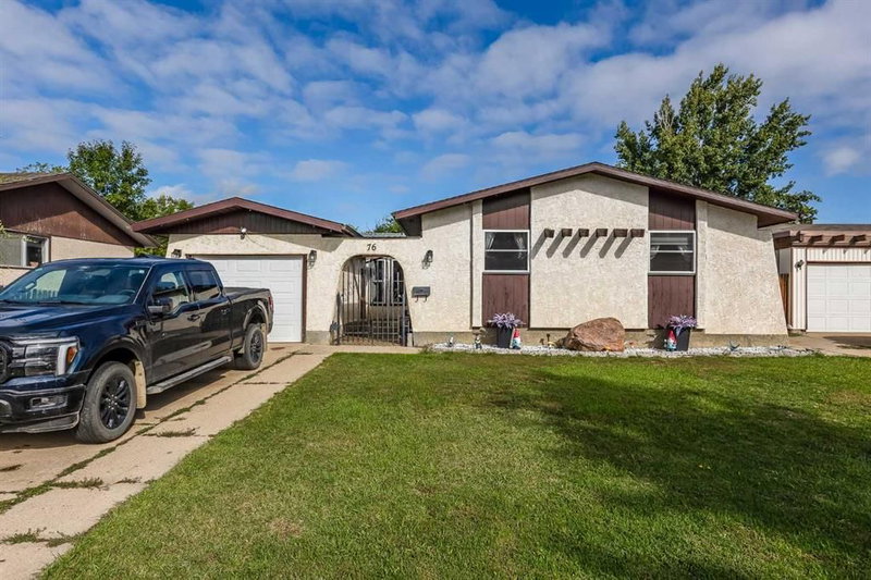 76 Cypress Way SE