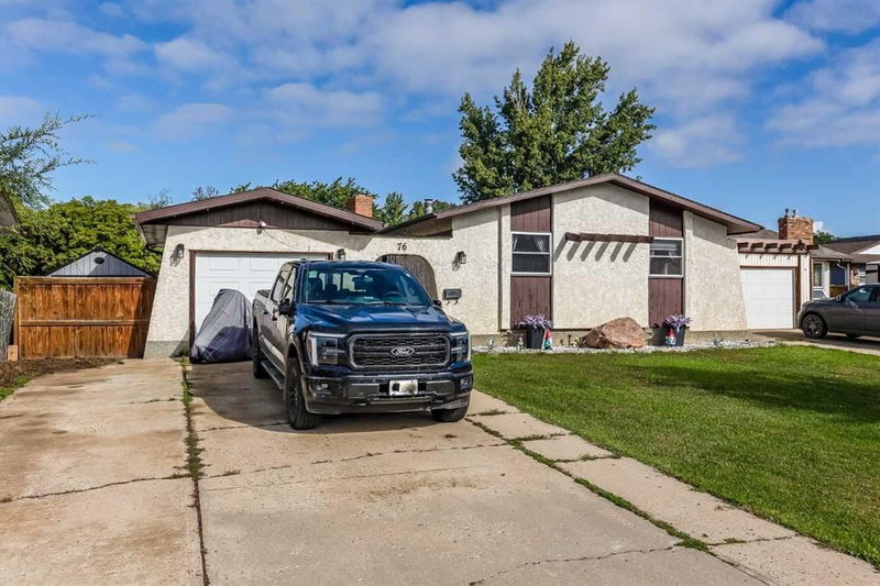 76 Cypress Way SE
