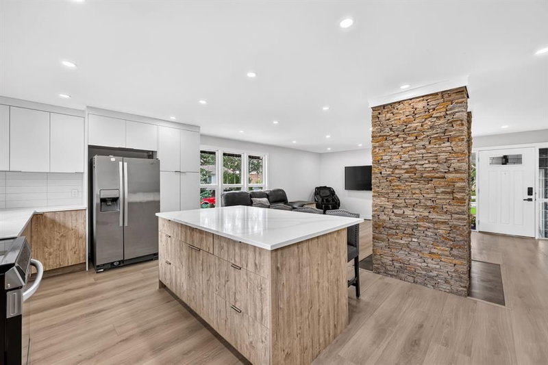 104 Silver Springs Green NW, Silver Springs — interior photo 5