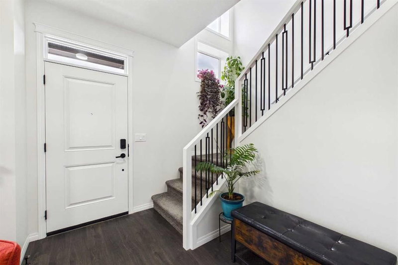 24 Rowmont Common NW
