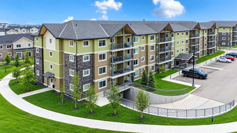2314 - 181 Skyview Ranch Manor NE