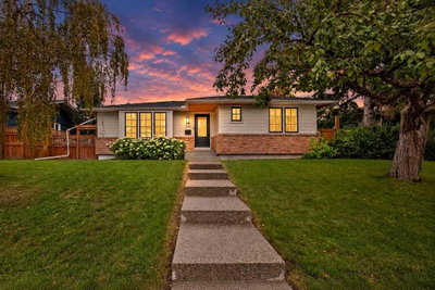 256 Westminster Drive SW