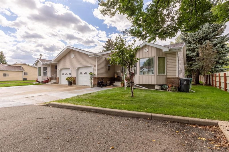 8 - 135 Jerry Potts Boulevard W