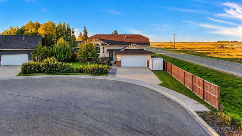 106 Strathaven Bay