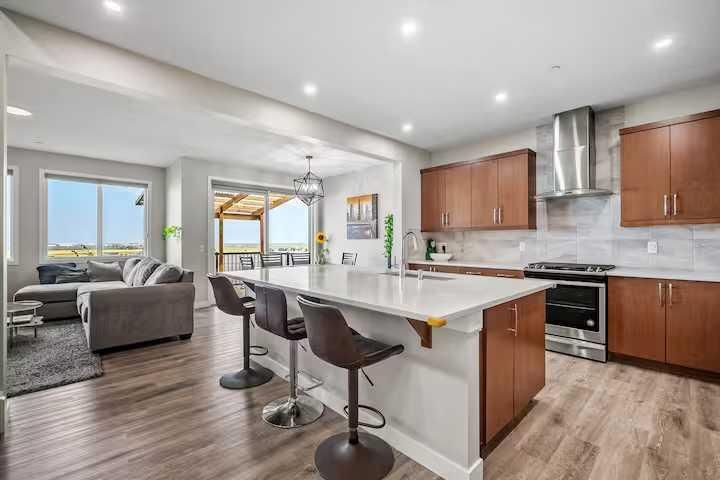 180 Howse Crescent NE, Livingston — interior photo 6