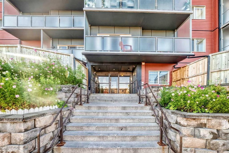 110 - 335 Garry Crescent NE