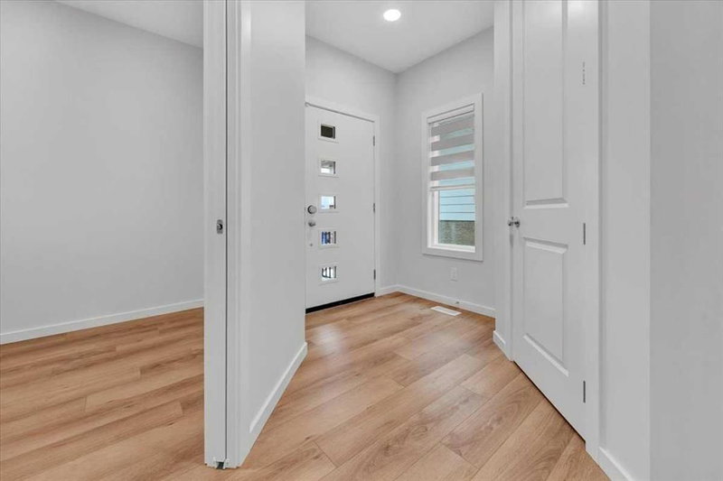 75 Versant Rise SW