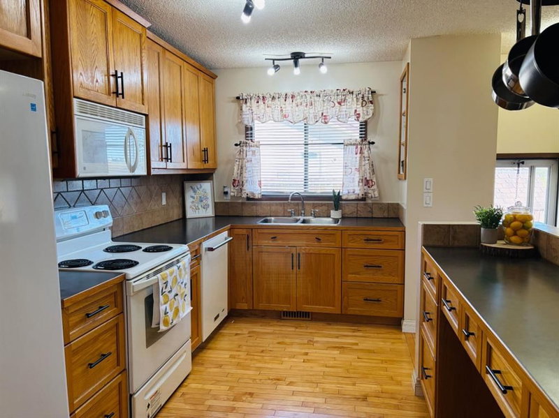 56 Aberfoyle Place NE, Abbeydale — interior photo 6