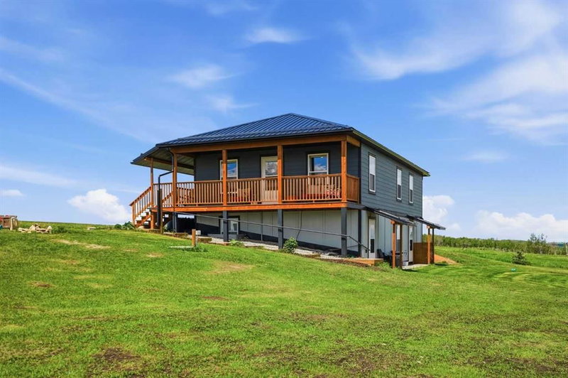 16 - 30480 Range Road 12